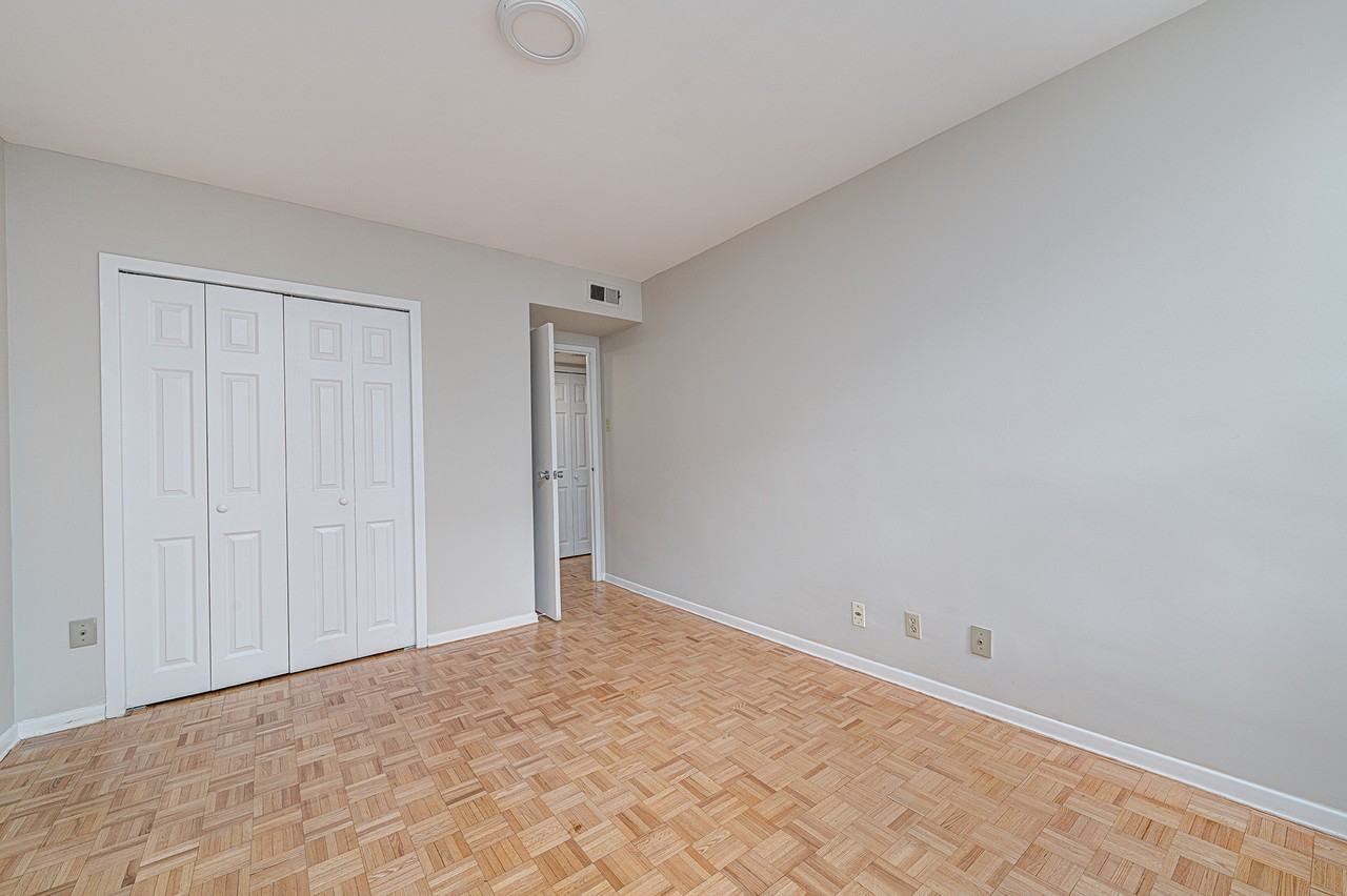 Holly Square Apartments - Photo 7 of 29