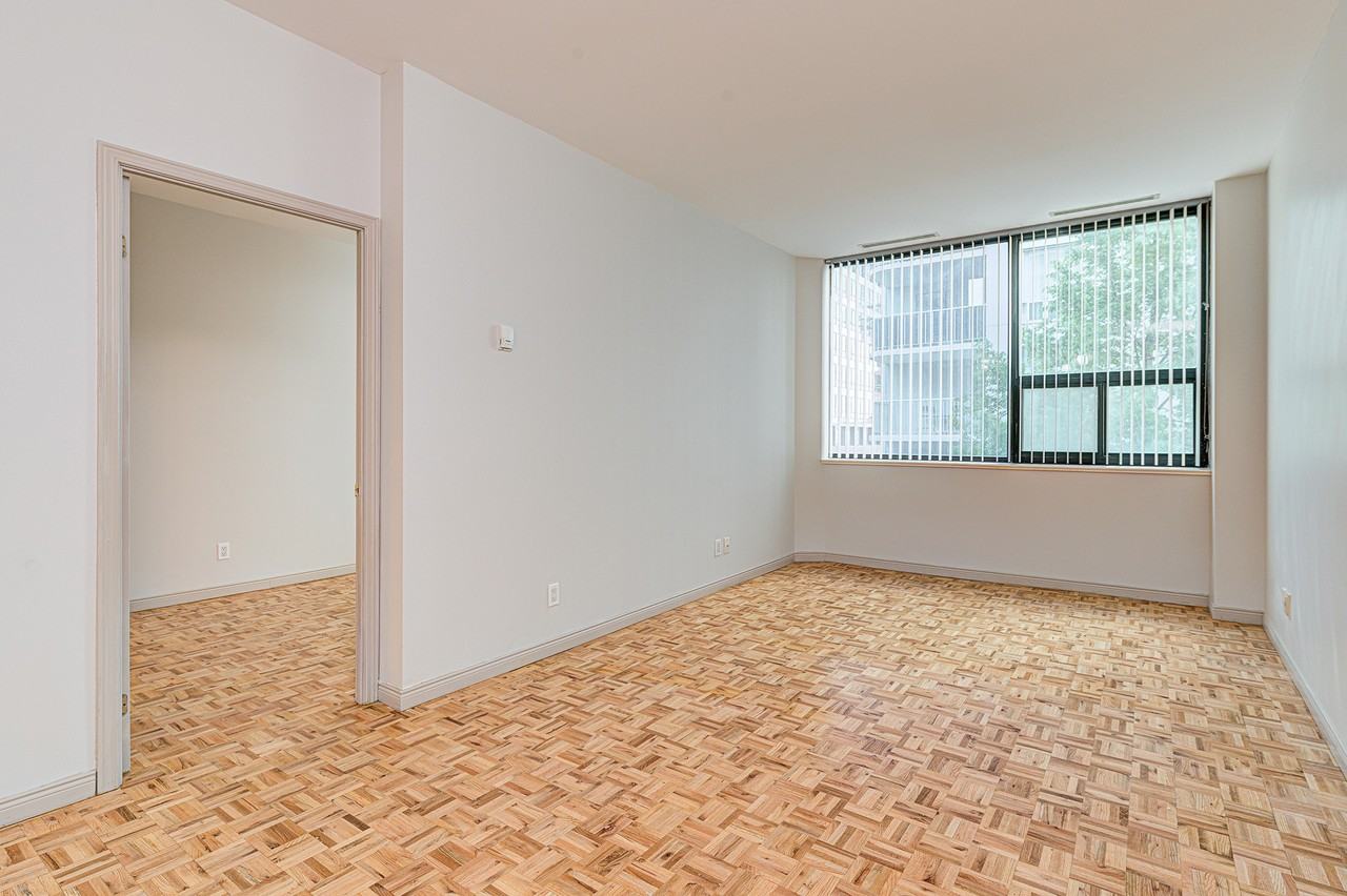 Holly Square Apartments - Photo 7 of 27