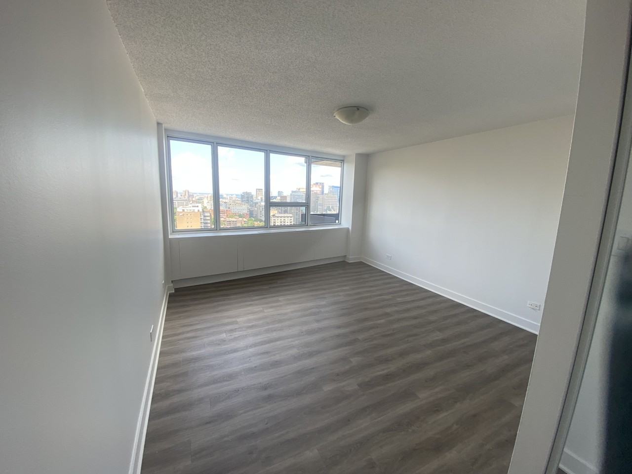 1550 Avenue du Docteur-Penfield - Photo 6 of 38