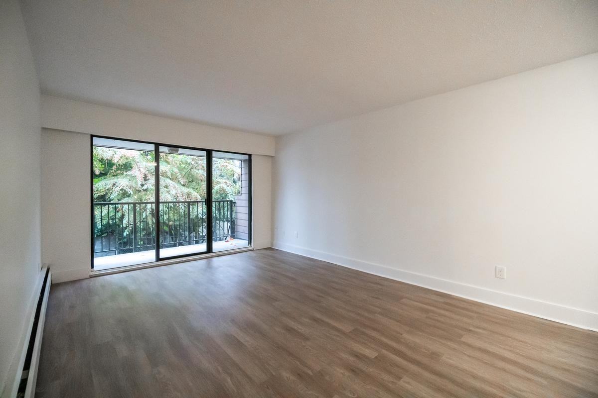 720 Queens Avenue - Photo 3 of 15