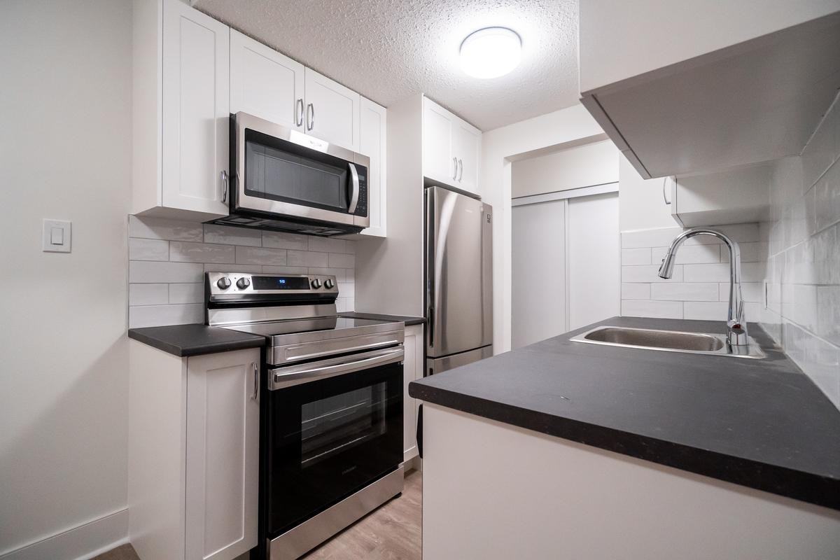 720 Queens Avenue - Photo 6 of 15