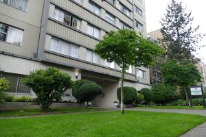 featured image of 1120 Barclay St