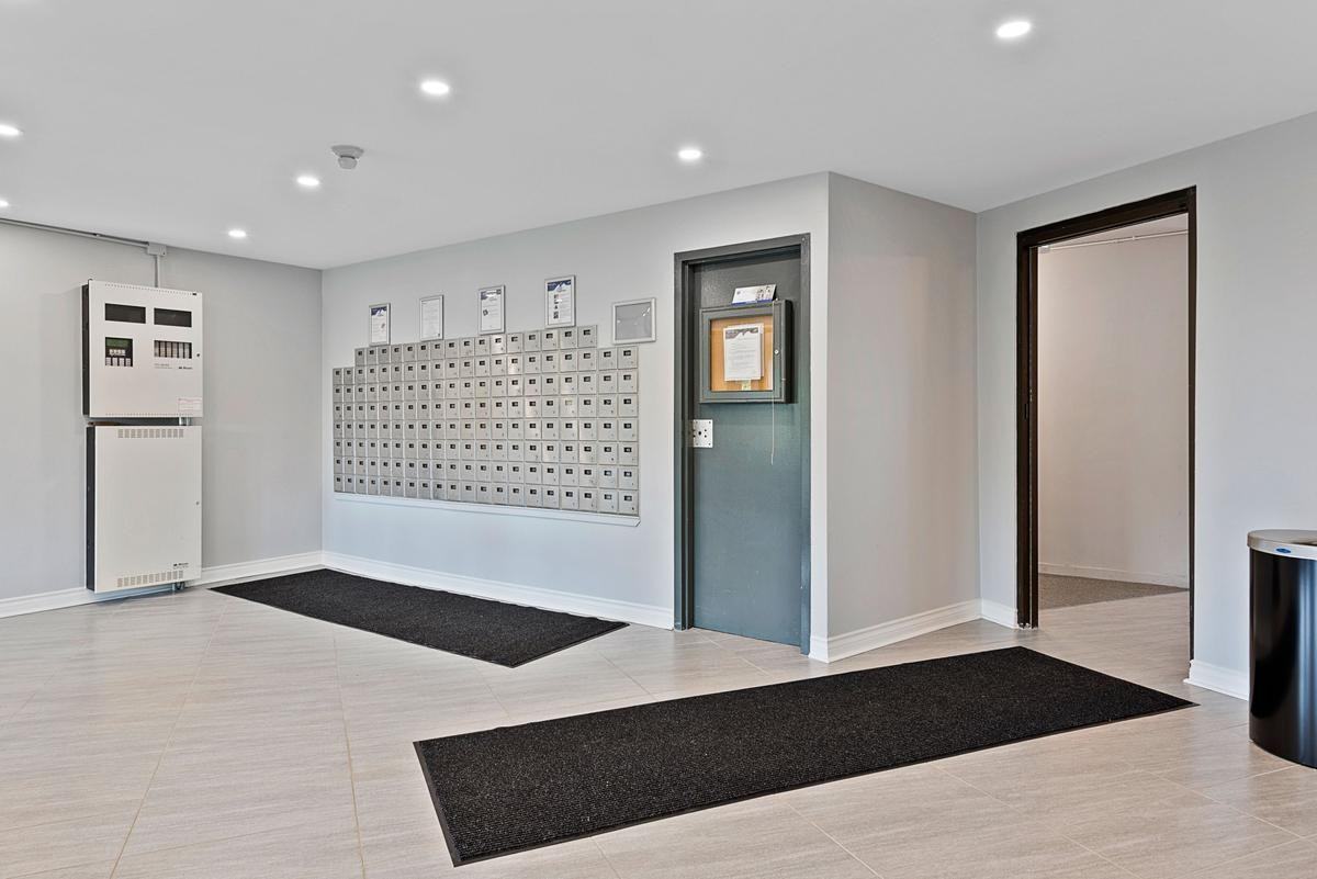 250 Lake Street - Photo 2 of 11