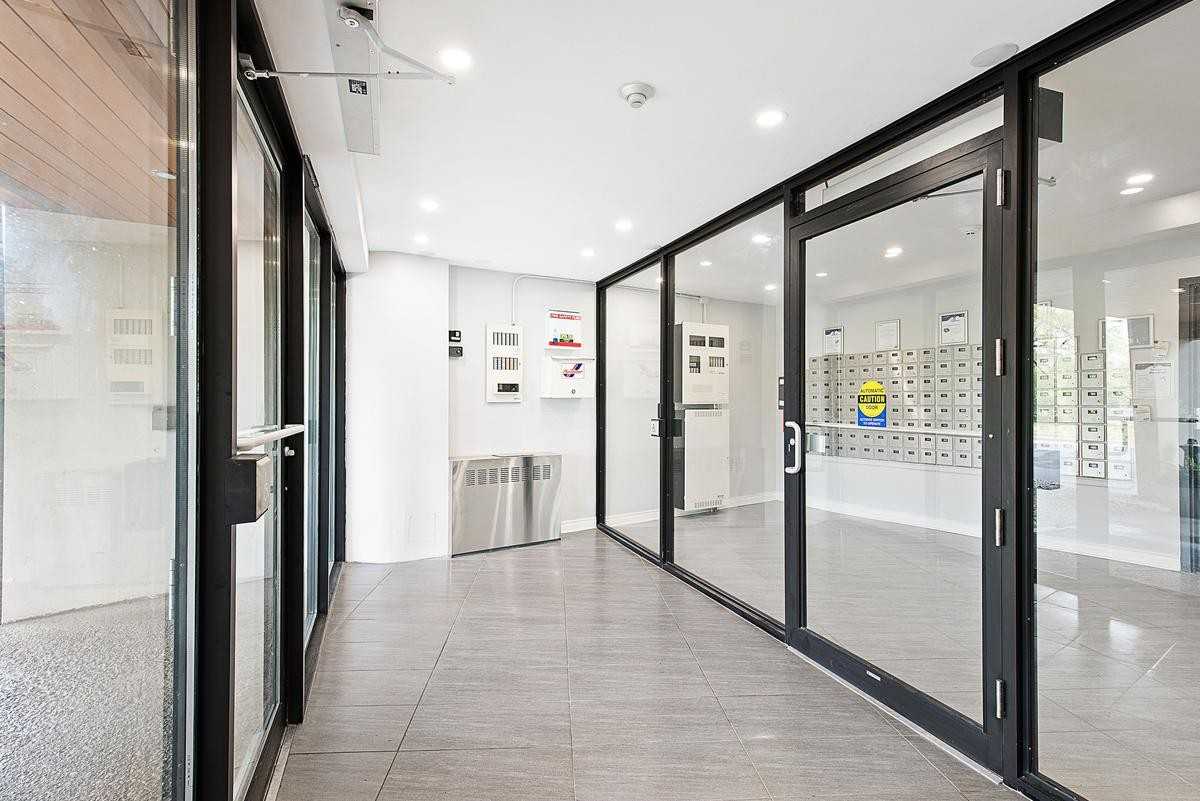 250 Lake Street - Photo 5 of 11