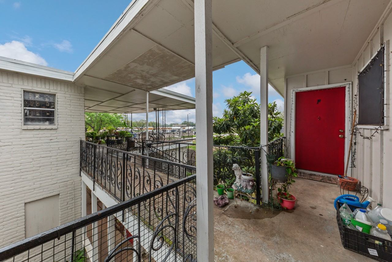 3906 Video Street - Photo 2 of 8