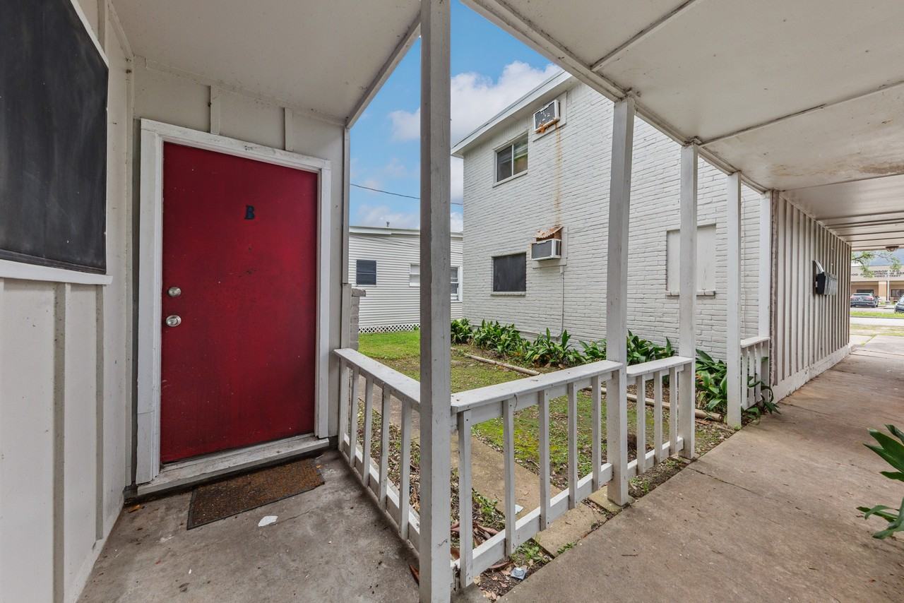 3906 Video Street - Photo 3 of 8