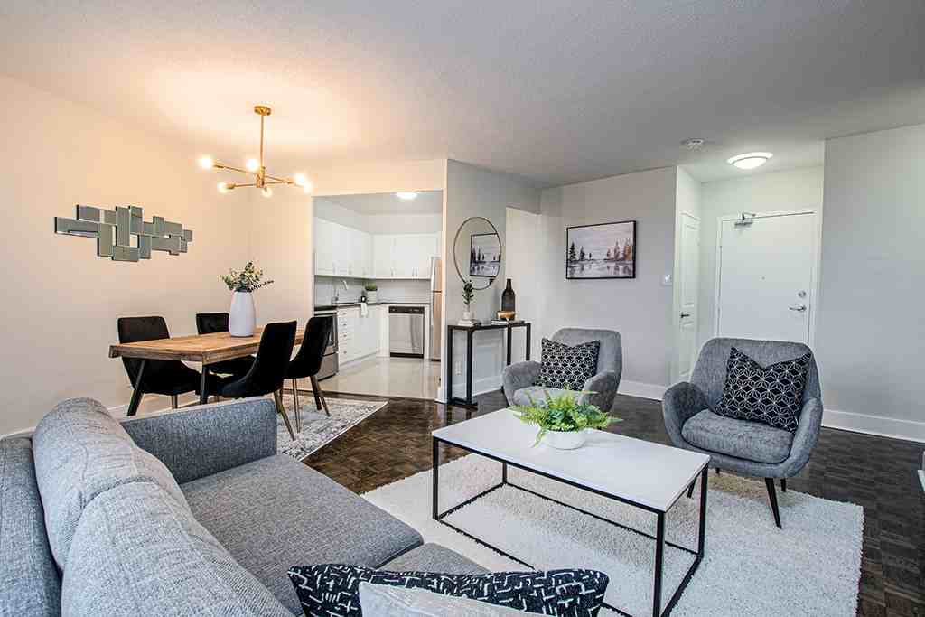 37 Johnson Street - Photo 4 of 10