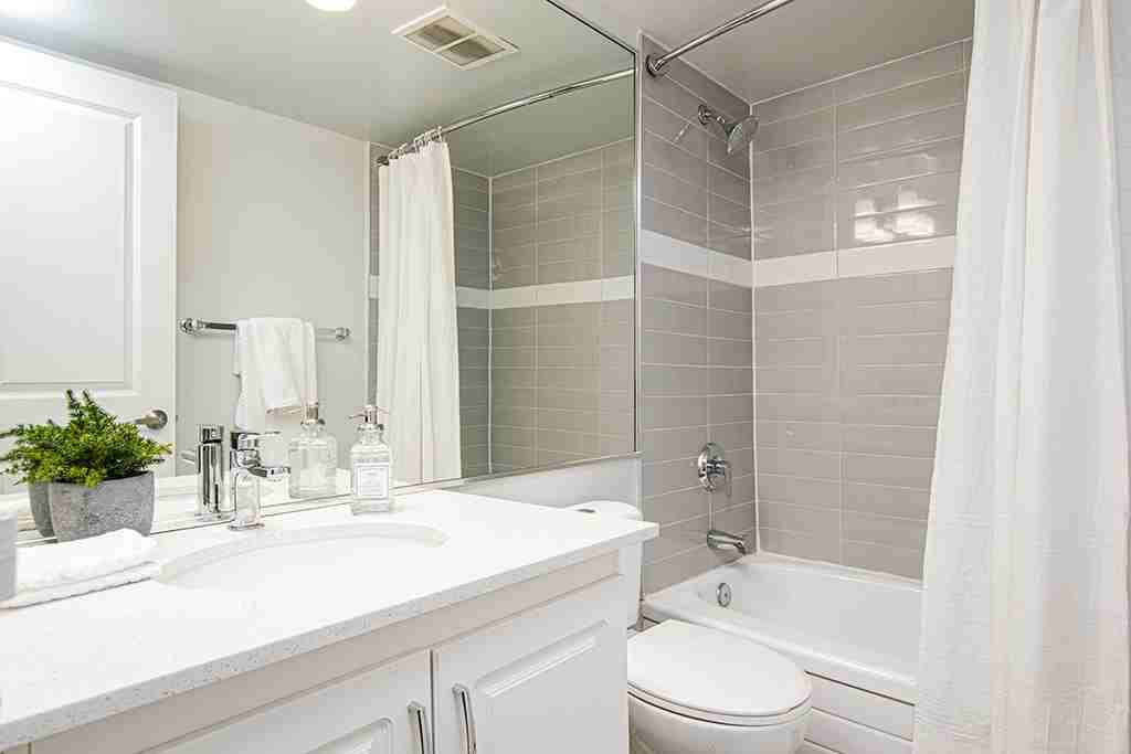37 Johnson Street - Photo 4 of 14