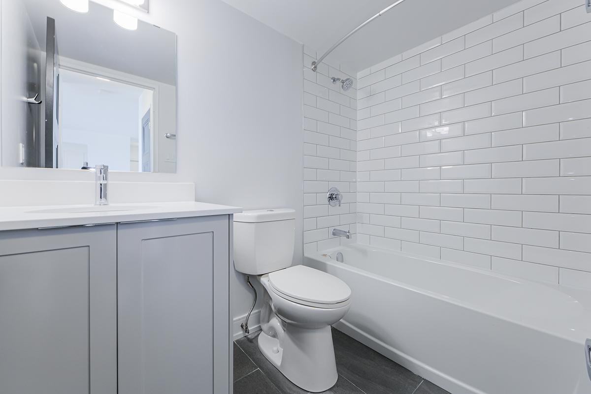 292 Oakdale Avenue - Photo 5 of 24