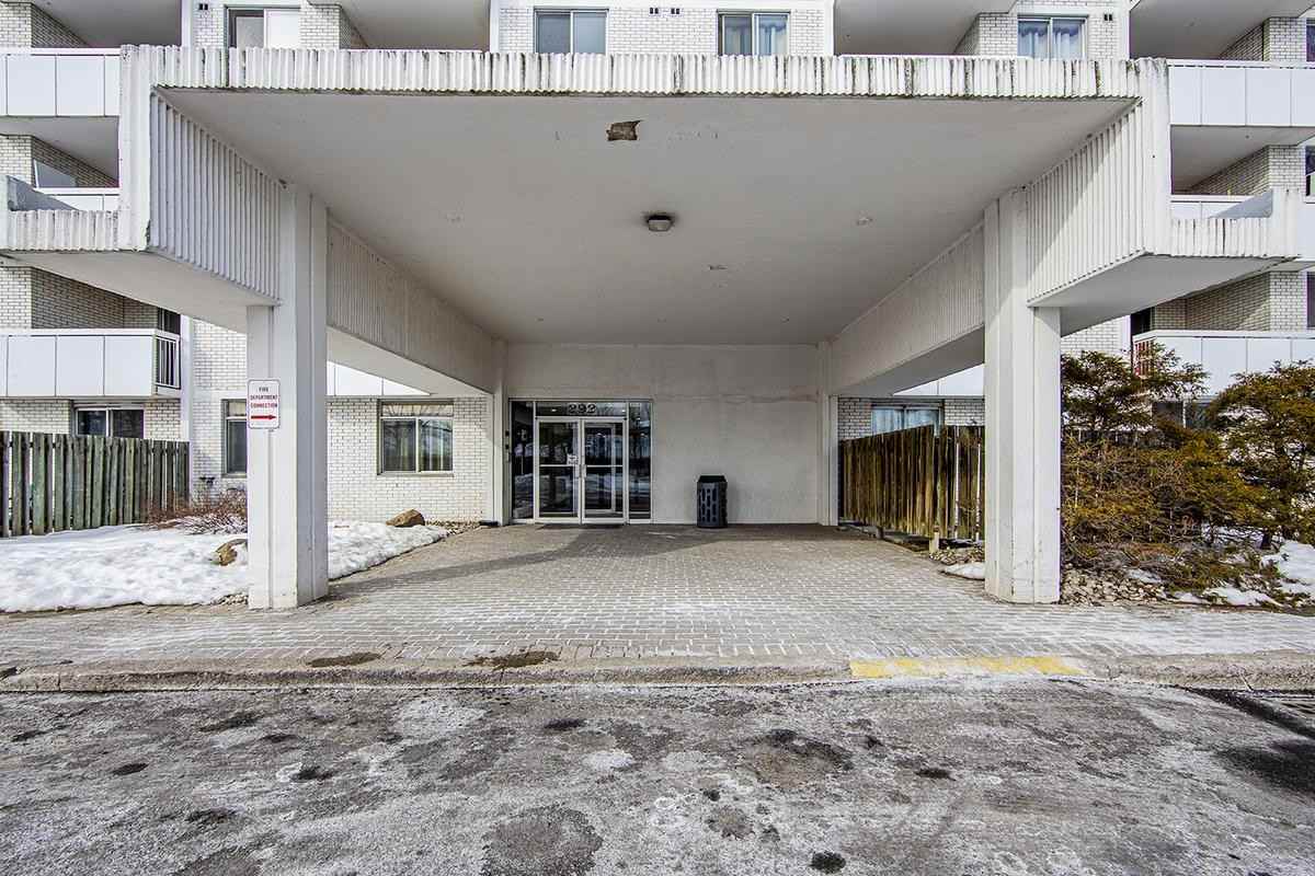 292 Oakdale Avenue - Photo 7 of 24