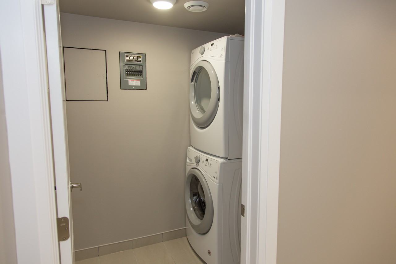 1717 Lansing Avenue - Photo 5 of 13