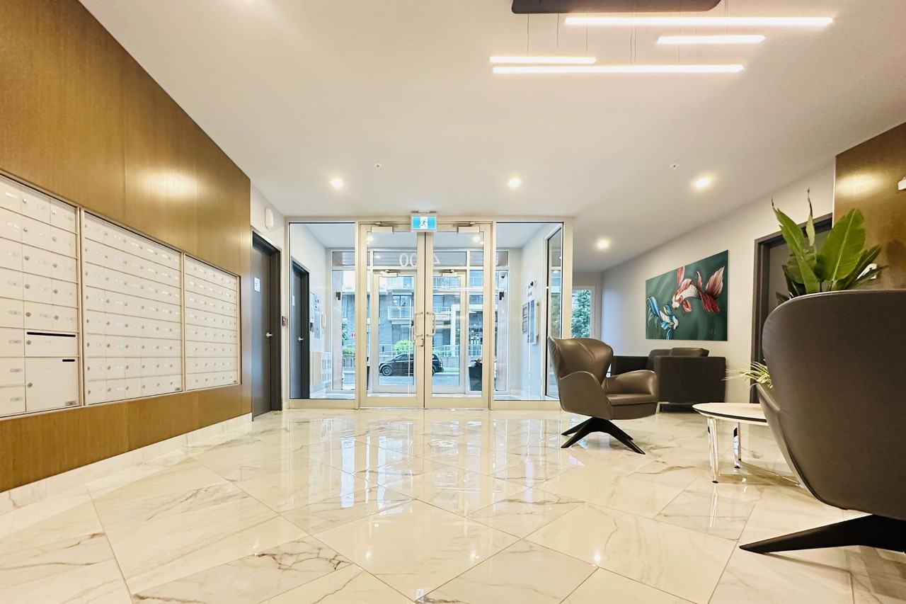 Loumii - Photo 5 of 15