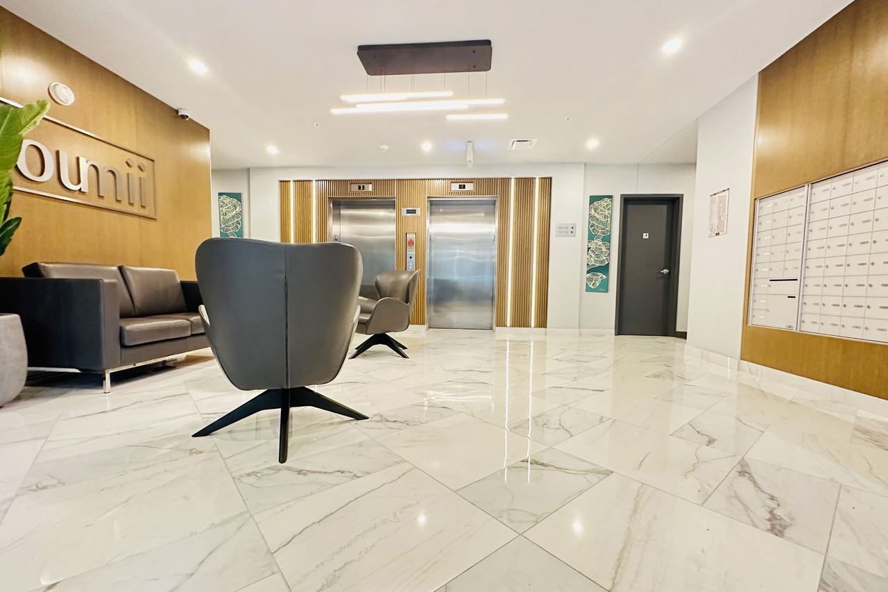 Loumii - Photo 7 of 15