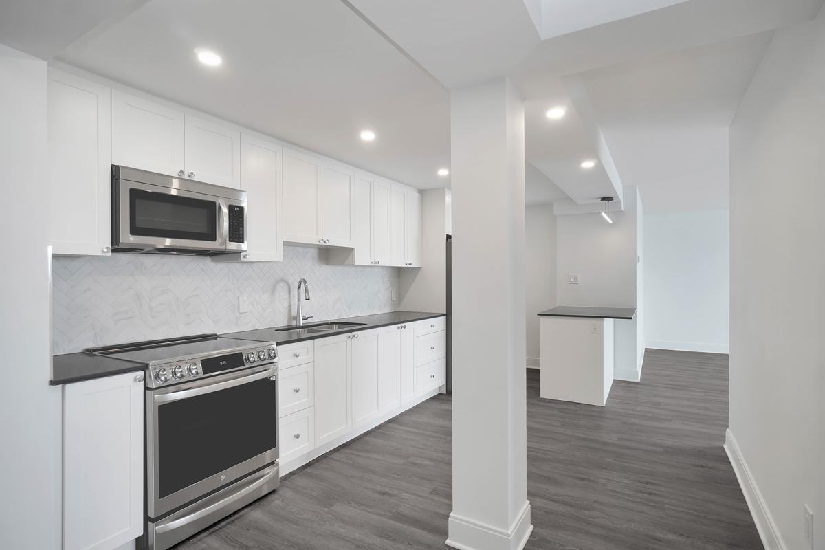 2222 Bellevue Avenue - Photo 2 of 19