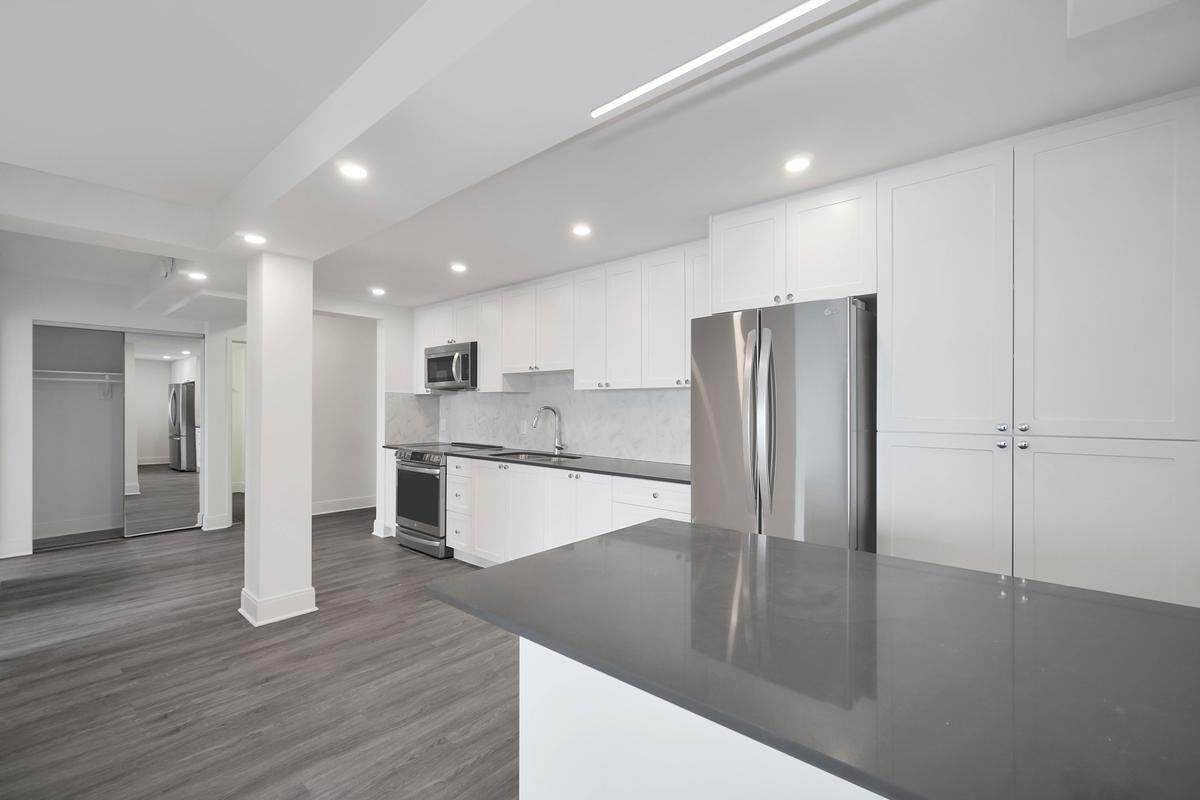 2222 Bellevue Avenue - Photo 4 of 19