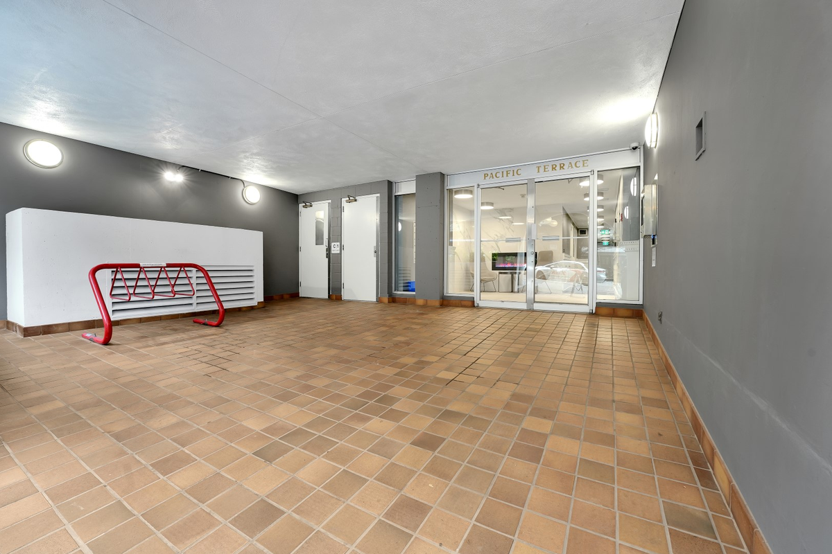 1360 Hornby Street - Photo 6 of 20