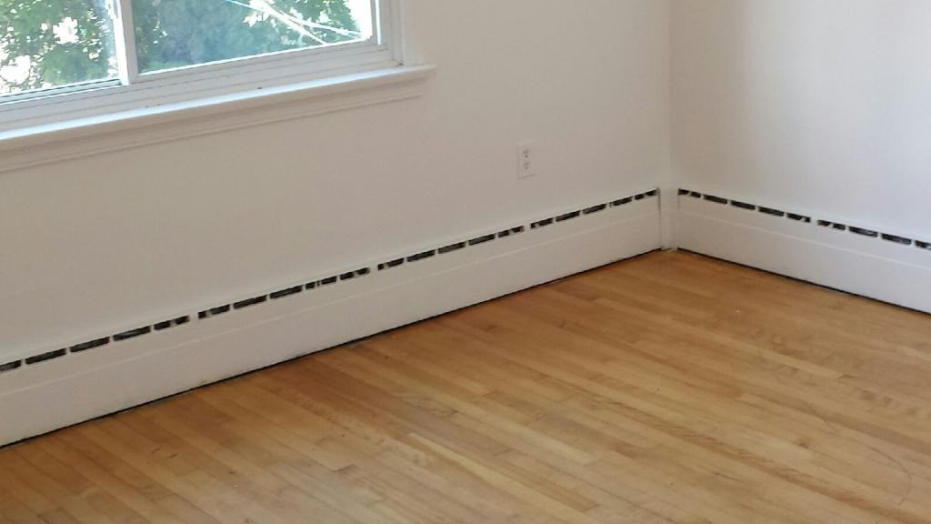 1530 Gilles St - Photo 4 of 11