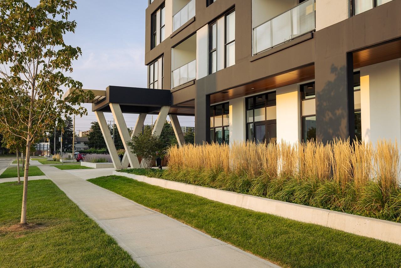 Sofia Yorkville - Photo 5 of 19