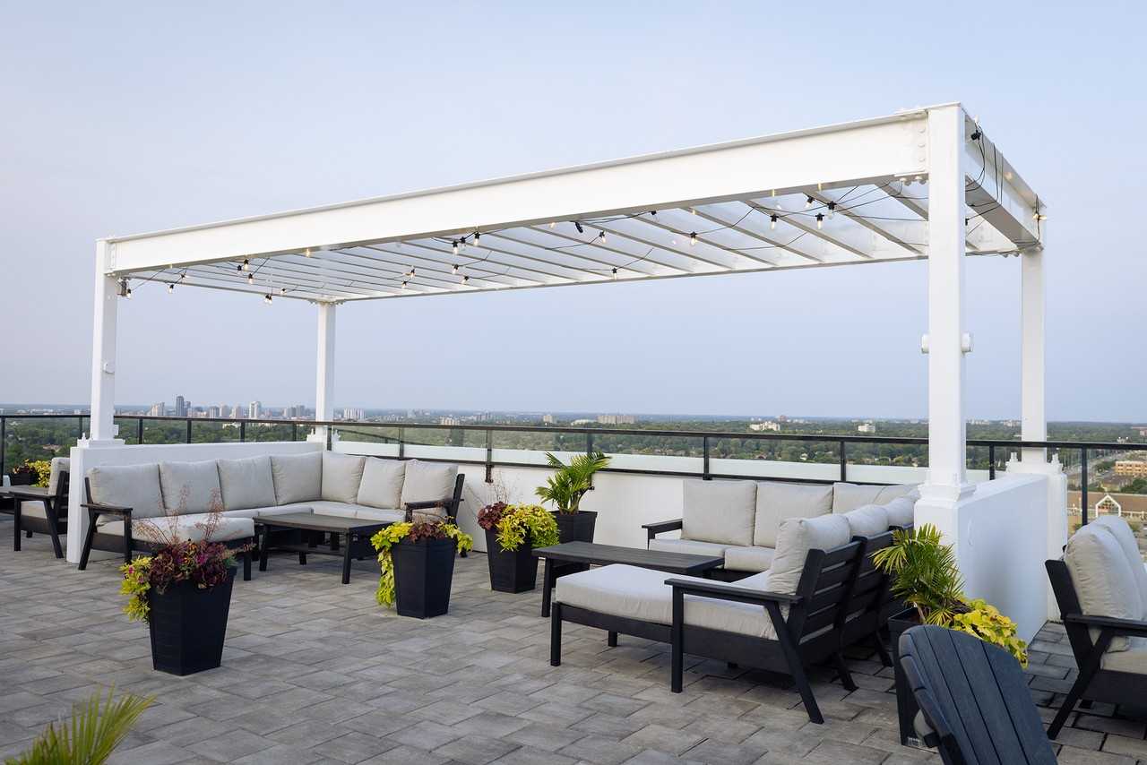 Sofia Yorkville - Photo 7 of 19