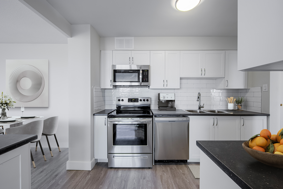 59 Concession St - Photo 4 of 30