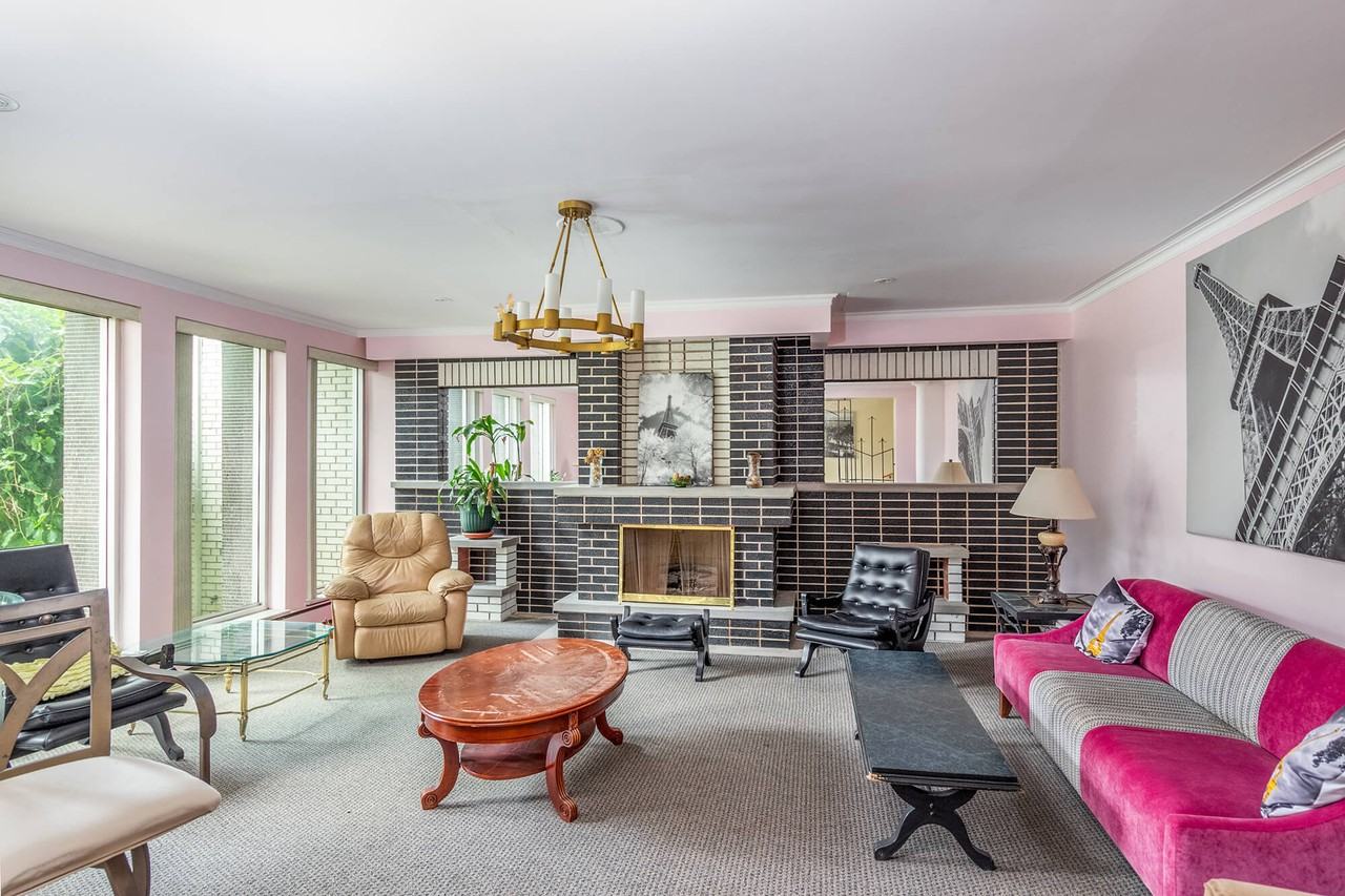 2095 Prospect St - Photo 2 of 25