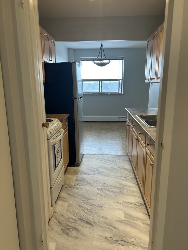 2095 Prospect St - Photo 4 of 25