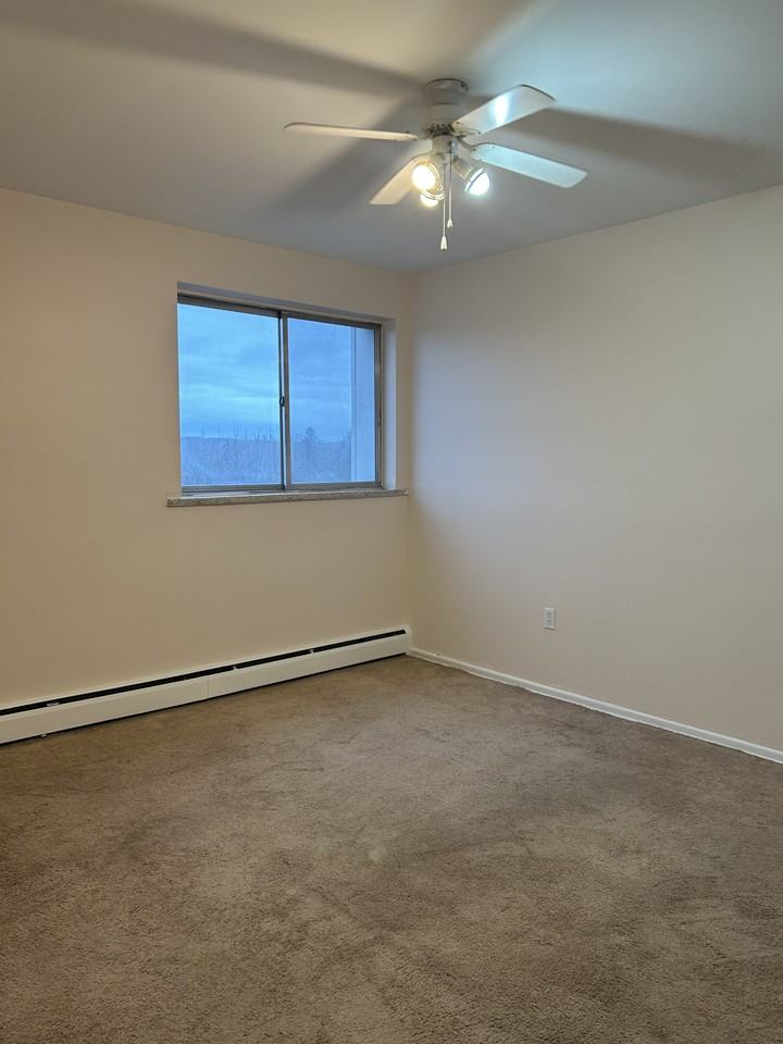 2095 Prospect St - Photo 6 of 25