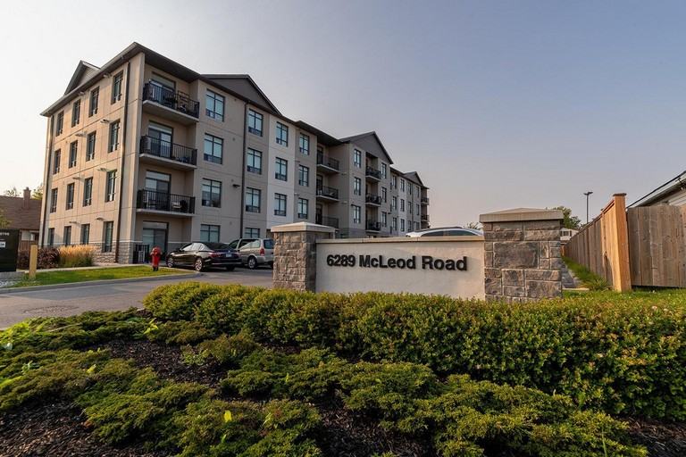 6289 McLeod - Photo 7 of 50