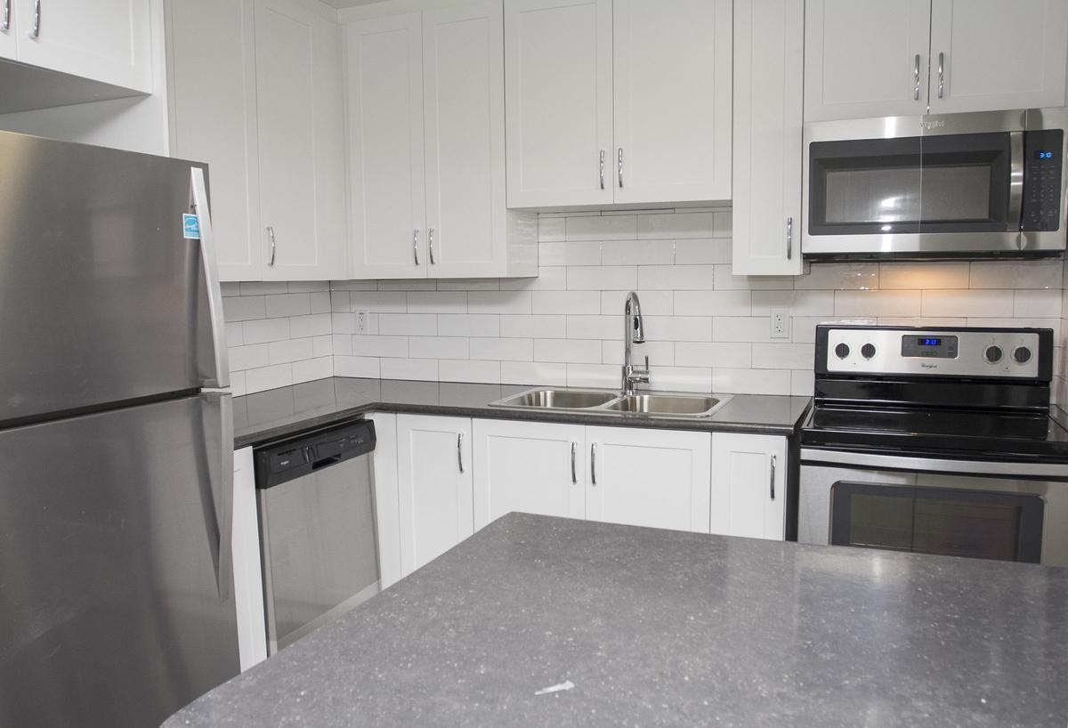 2185 Sheridan Park Dr - Photo 5 of 50