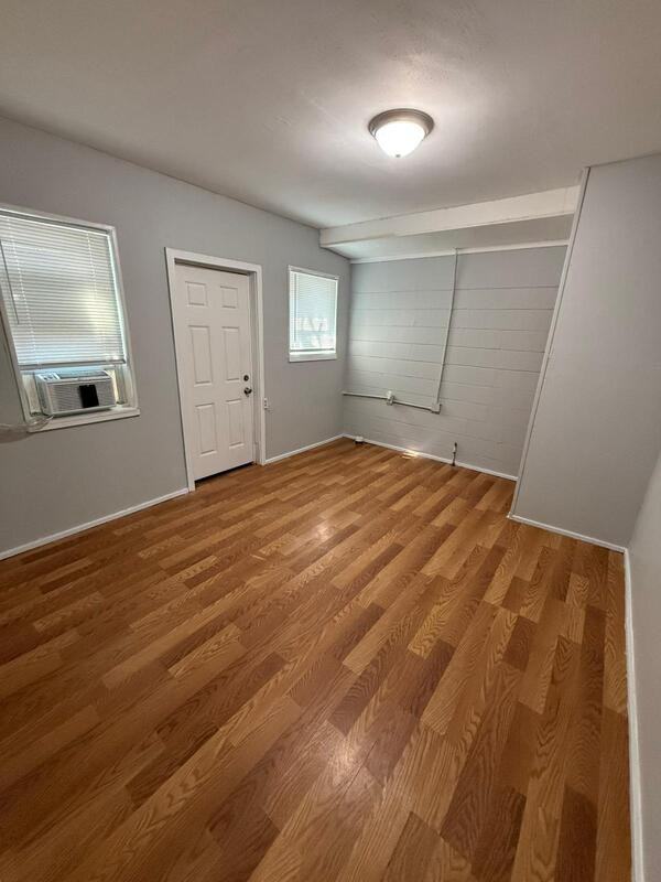 5222 Lexington Ave - Photo 6 of 19