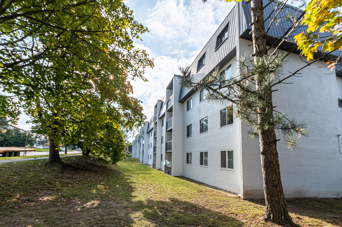 301 & 341 Traynor Ave. / 551 & 533 Vanier Dr. - Photo 7 of 11