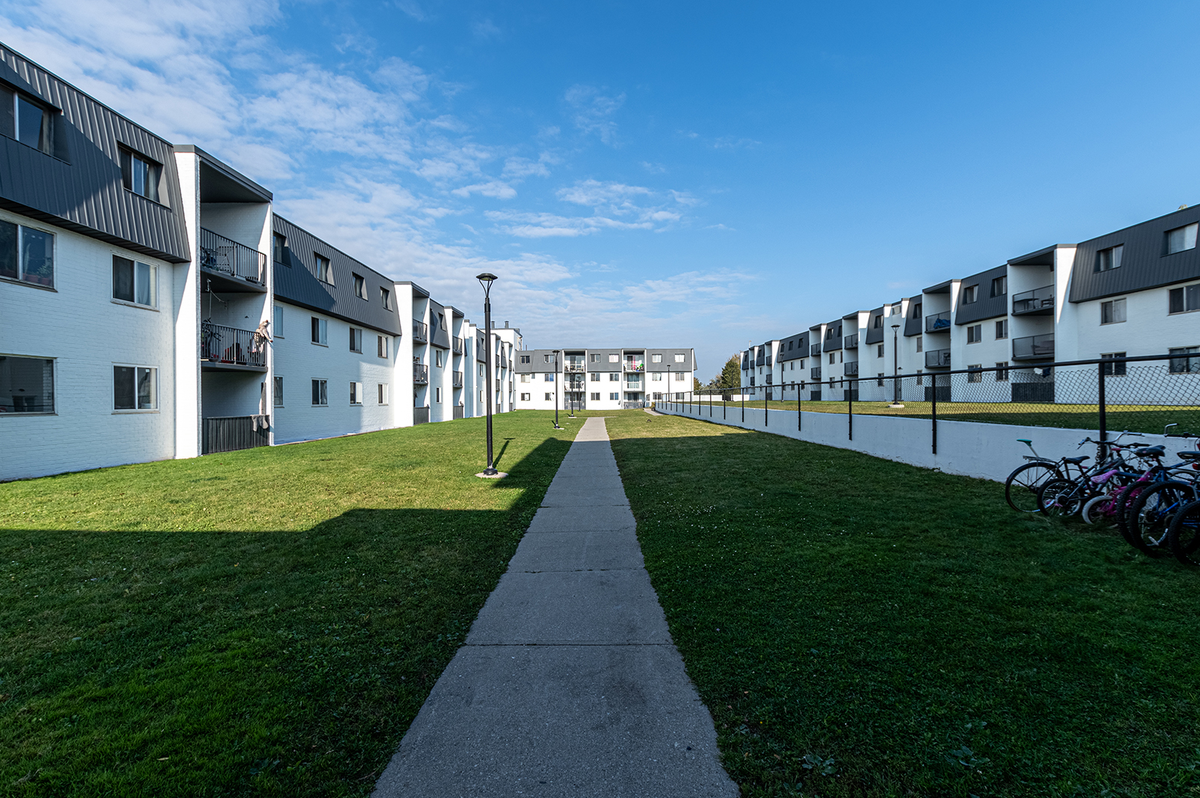 301 & 341 Traynor Ave. / 551 & 533 Vanier Dr. - Photo 7 of 13