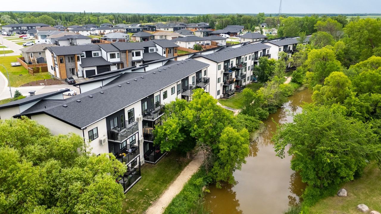 Bellemore Banks - Photo 4 of 39