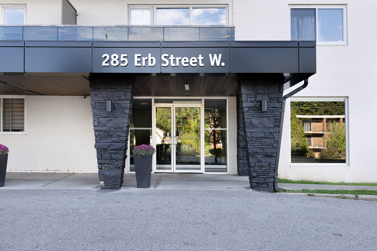 285 Erb St. W - Photo 6 of 9