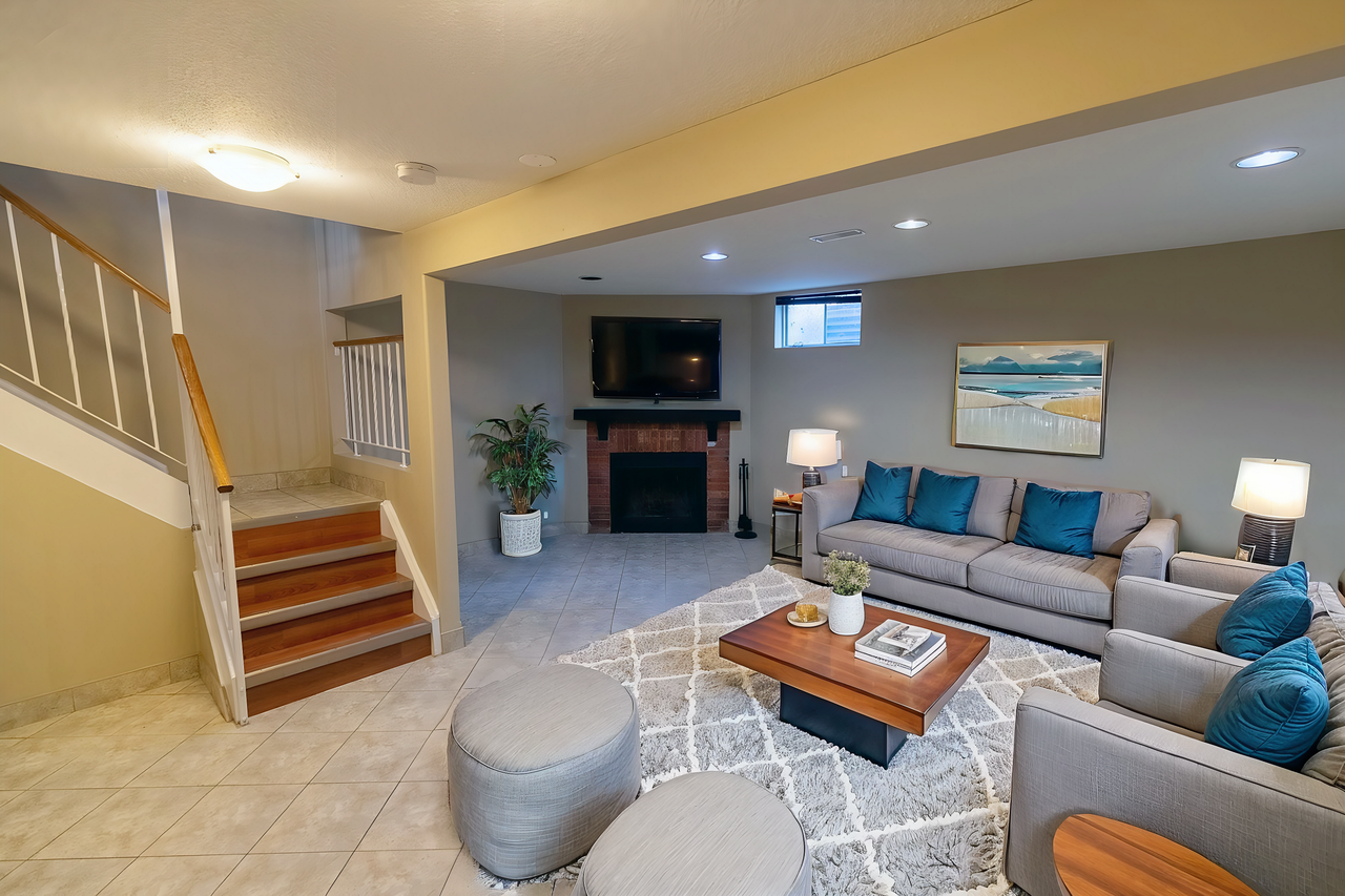 7591 Scholfield Road - Photo 2 of 25