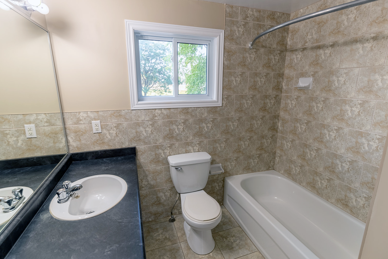 7591 Scholfield Road - Photo 5 of 25