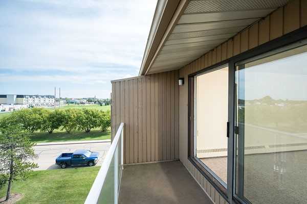 Luminere Apartments - Photo 4 of 16