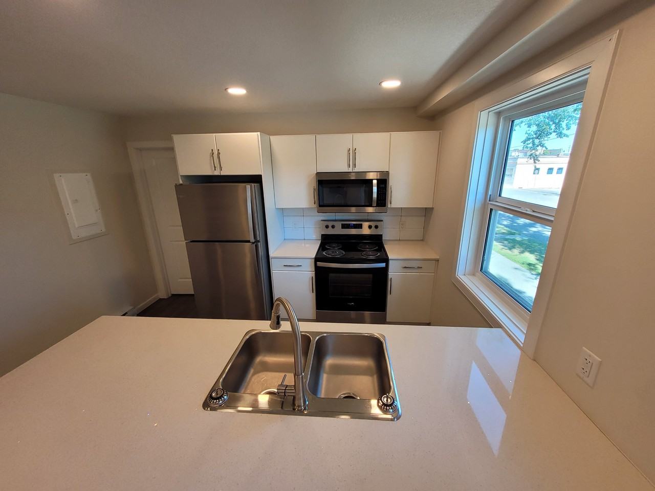 Wetaskiwin - Photo 3 of 11