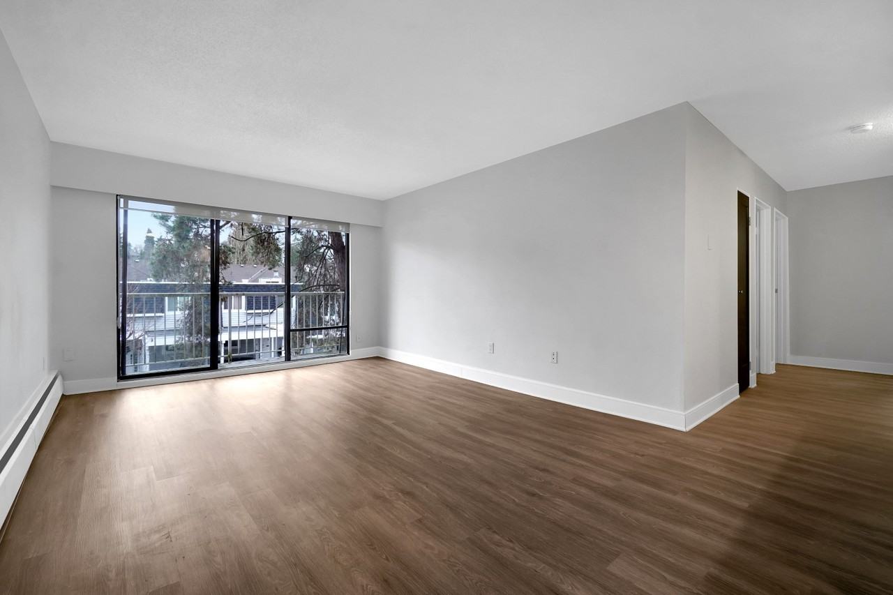 555 Shaw Avenue - Photo 6 of 11