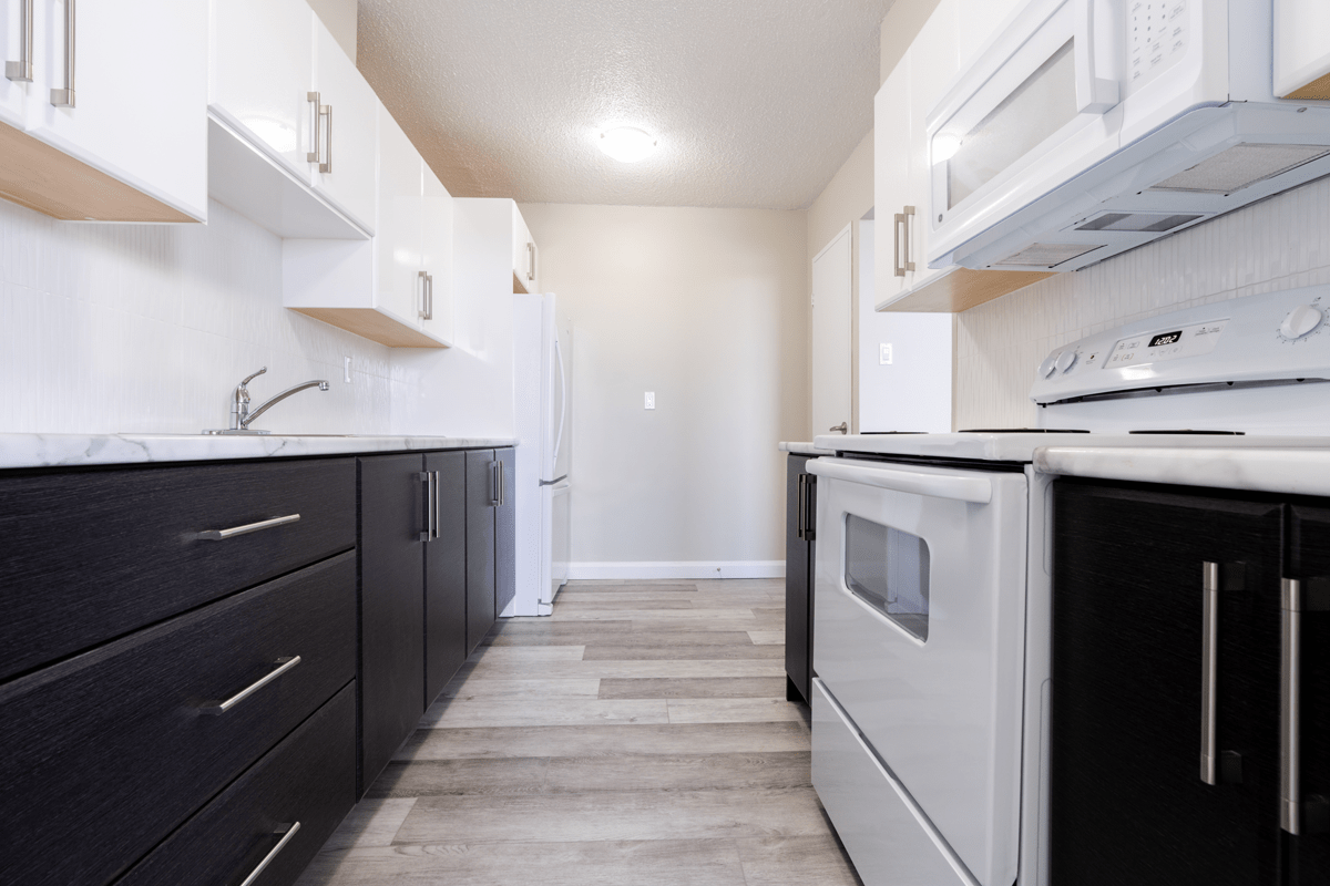 901 Lasalle - Photo 2 of 14