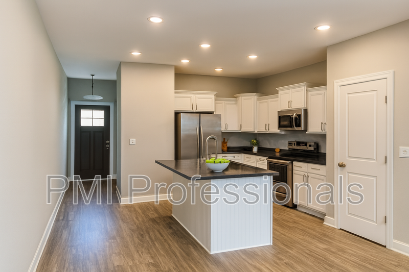 923 Se Broad St #A4 - Photo 2 of 17