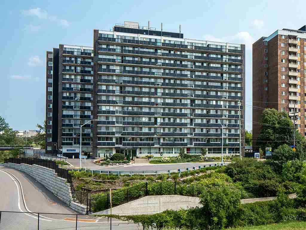 Kingsview Apartments - Photo 2 of 18