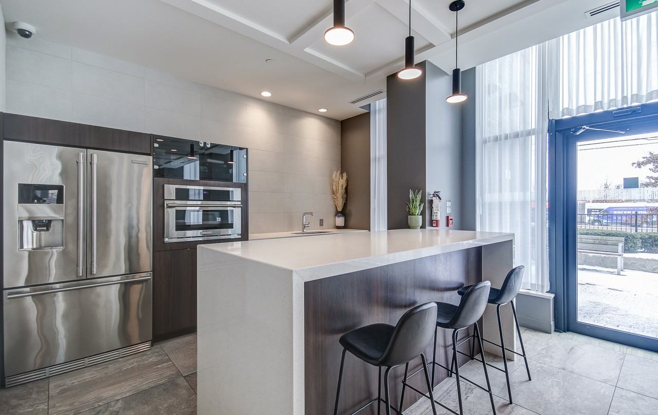 Skyrise Rentals - Photo 6 of 50