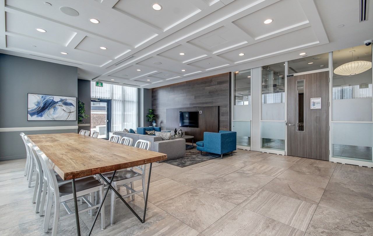 Skyrise Rentals - Photo 7 of 50