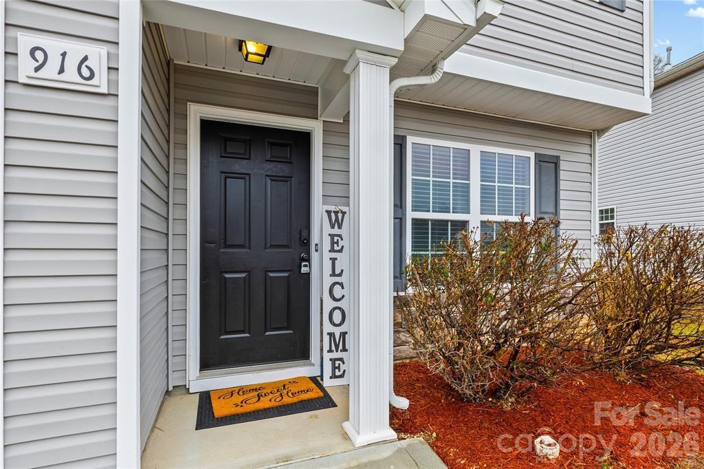 916 Sundance Drive - Photo 2 of 50