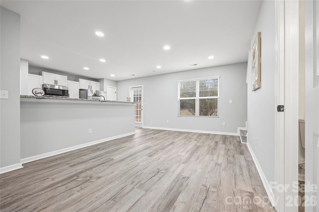 916 Sundance Drive - Photo 6 of 50