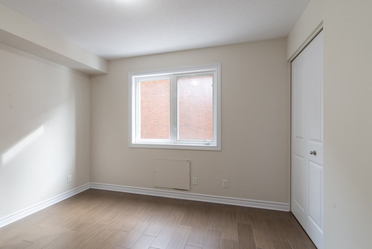 307 Lebreton St South - Photo 3 of 42