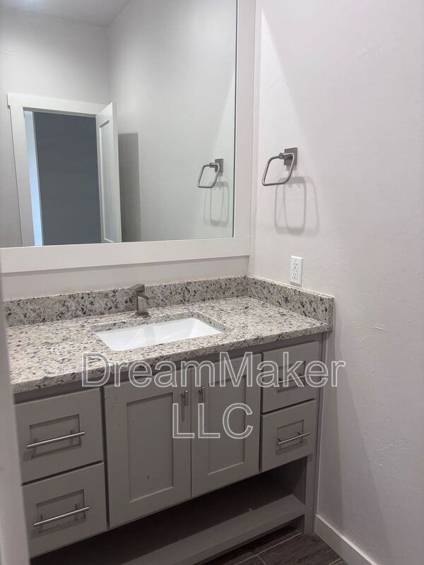 5256 Red Maple Ave - Photo 7 of 16