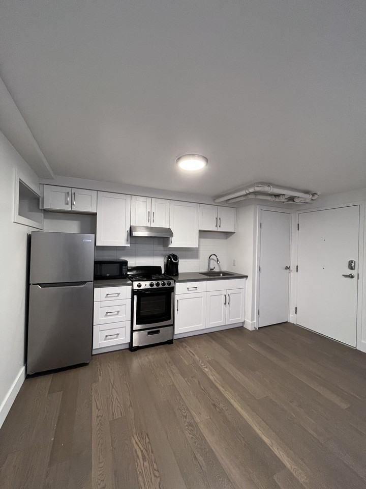 New York Apartments - Photo 2 of 47