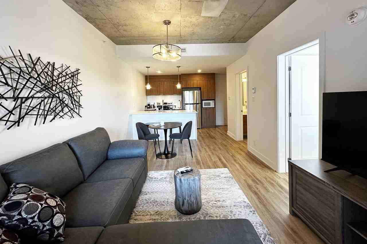 2929 VICTORIA - Photo 5 of 35